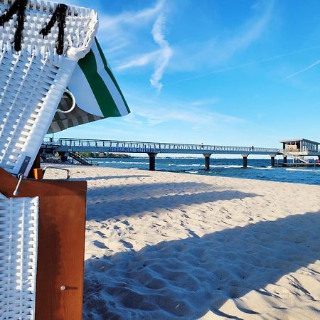 Strandnahe Ferienwohnung - Sehr Modern Und Hochwertig Eingerichtet, Inklusive Parkplatz, Gartenzugang Und Fahrradunterstellmoeglichkeit シャルボイツ エクステリア 写真