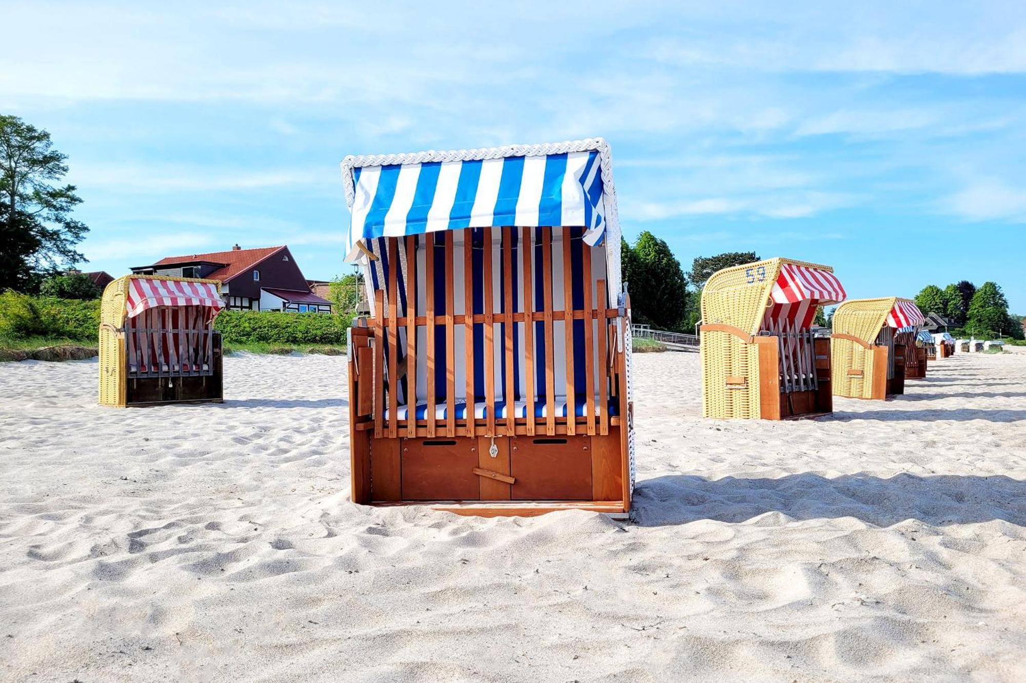 Strandnahe Ferienwohnung - Sehr Modern Und Hochwertig Eingerichtet, Inklusive Parkplatz, Gartenzugang Und Fahrradunterstellmoeglichkeit シャルボイツ エクステリア 写真