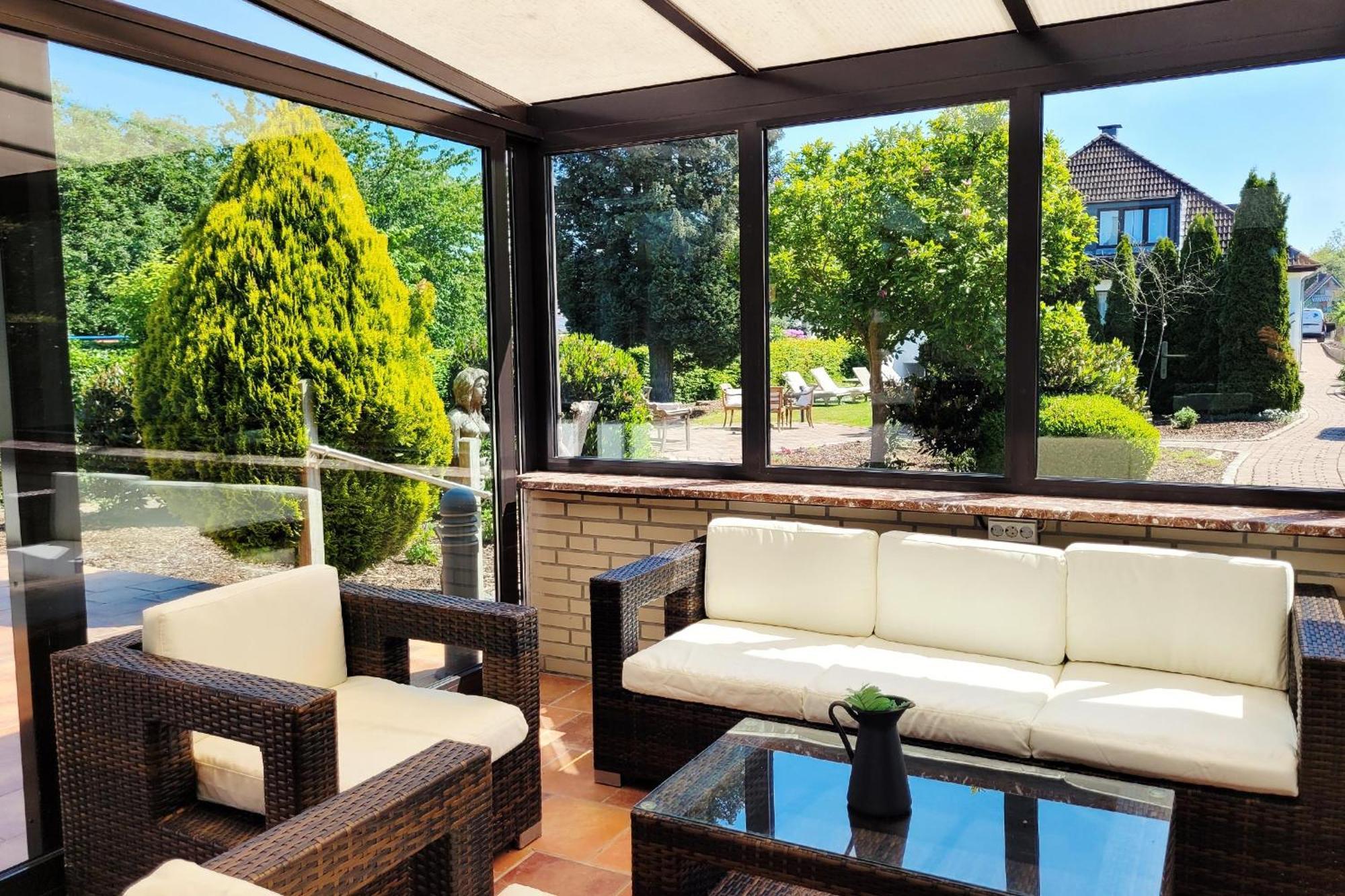 Strandnahe Ferienwohnung - Sehr Modern Und Hochwertig Eingerichtet, Inklusive Parkplatz, Gartenzugang Und Fahrradunterstellmoeglichkeit シャルボイツ エクステリア 写真